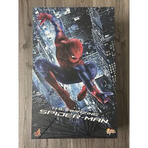 Hot Toys The Amazing Spider-Man MMS179 Action Figure